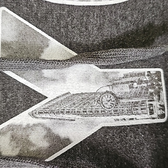 NYC‎ gray hoodie size medium.  Made in the USA by knight. Good used condition. - Picture 3 of 10